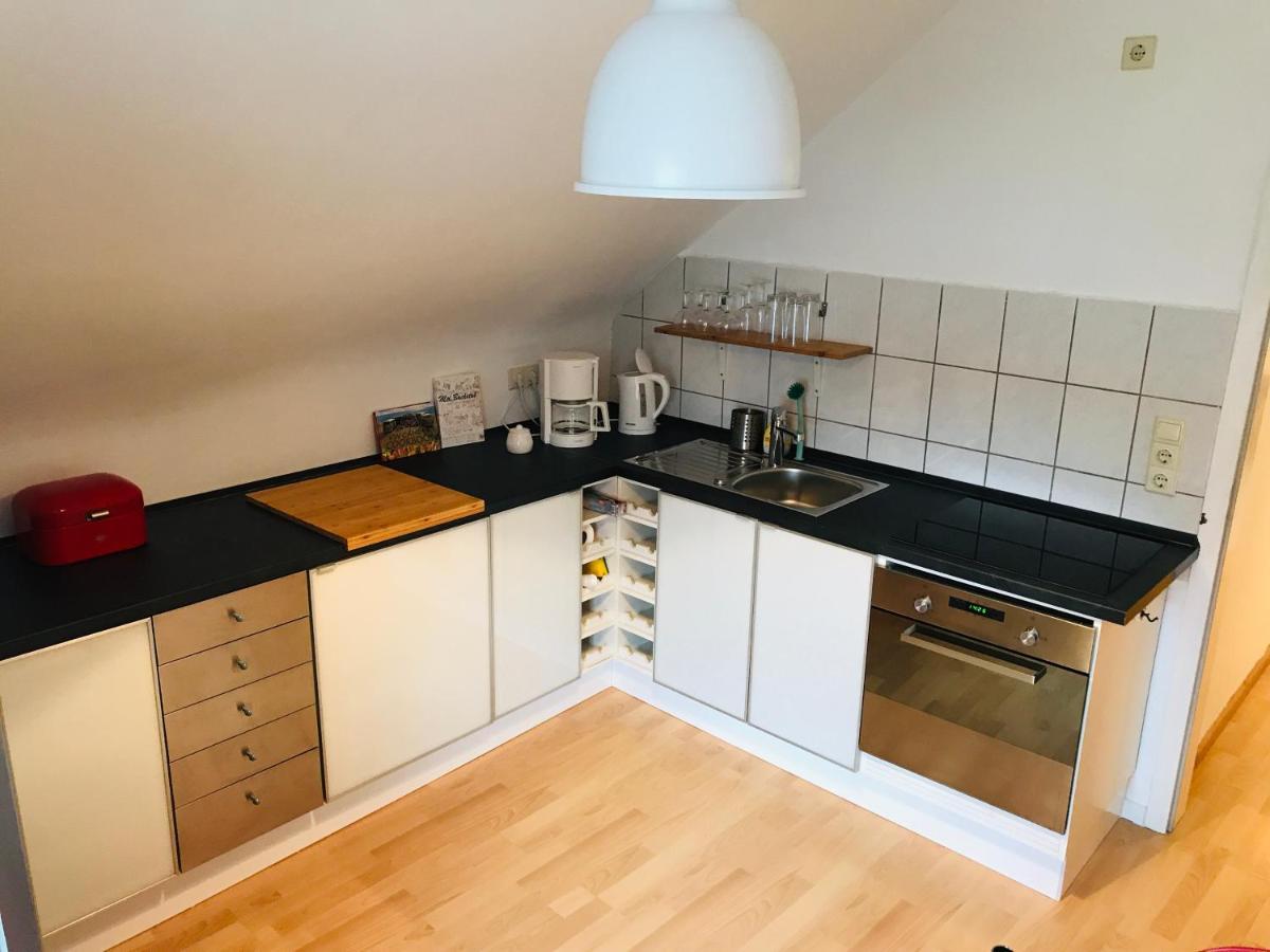 Ferien- Und Messewohnung In Meerbusch Bagian luar foto