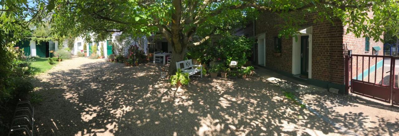 Ferien- Und Messewohnung In Meerbusch Bagian luar foto